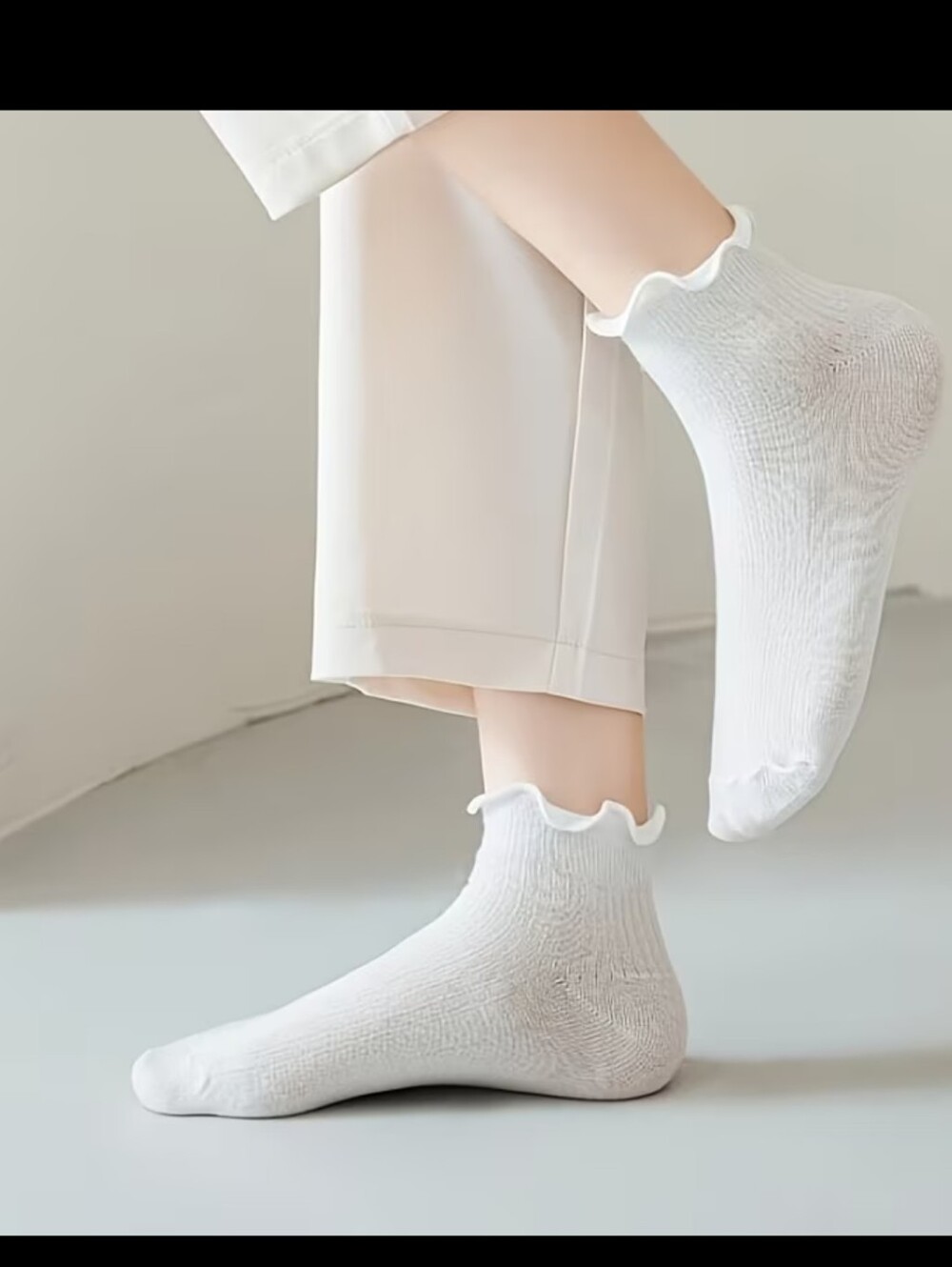 Ruffled Ankle Socks - Pastel & Neutral 8pcs - Picture 3 of 3